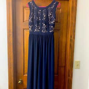 Long special occasion dress in navy blue